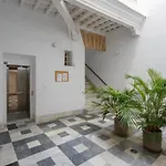 The Queen\'S Designer Apartment By Cadiz4Rentals