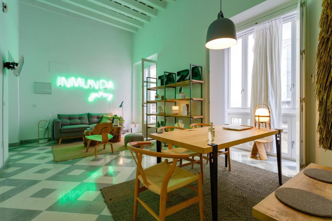 The Queen's Designer By Cadiz4rentals Apartment *